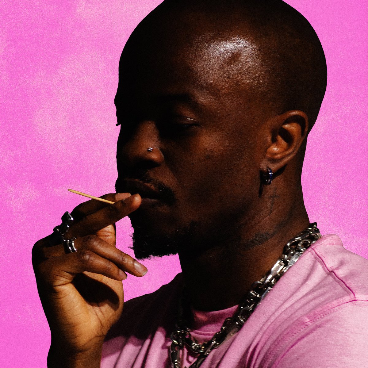 Mannywellz's tweet photo. My Last EP ‘Small chops’ drops next week June 5th. Excited to let go of all these songs!! You can presave here; https://t.co/fOMX22bFvd https://t.co/vPvExVXYbx