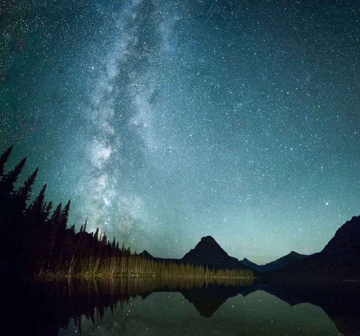 glaciermt's tweet photo. 📍 Two Medicine Lake
A place where stars light up the sky.

📸: Nicholas Parker
#GlacierMT https://t.co/lHysowQQbY