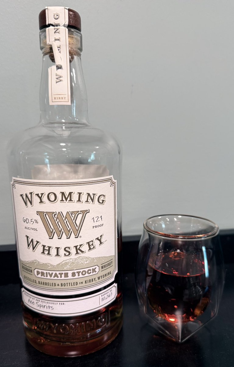 greenbaychat's tweet photo. Episode 139 beverages:

Jeff: @WyoWhiskey Private Stock

Neal: Twisted Irons YKMF

Jon: Secret Place @LUXARDOUSA @stokcoldbrew 

Grab your own beverage and join us for the 2026 Schedule breakdown and the next GBC Road Trip.

#GoPackGo https://t.co/kzJBOdvOPO