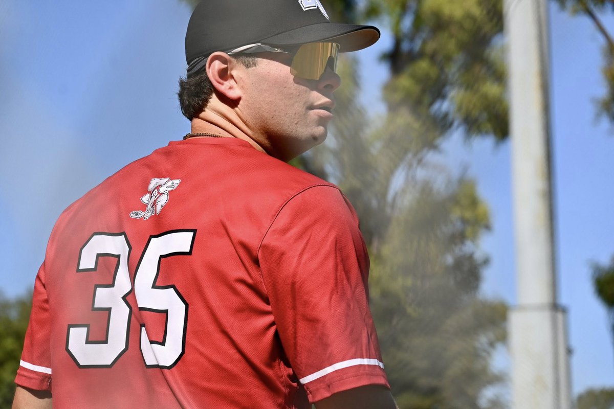 Jeep_LT's tweet photo. 🚨 2026 West Region Position Player of the Year 🚨
@jwhitman2022 

@ABCA1945 / Rawlings All-West Region honors 📷 https://t.co/azfHoGPaNE
@biolabaseball @BiolaAthletics @ABCA1945 @ThePacWest @mlbdraftleague @cutternationbsb @divIIbaseball @sdhustlesports https://t.co/UQiWfrqkES