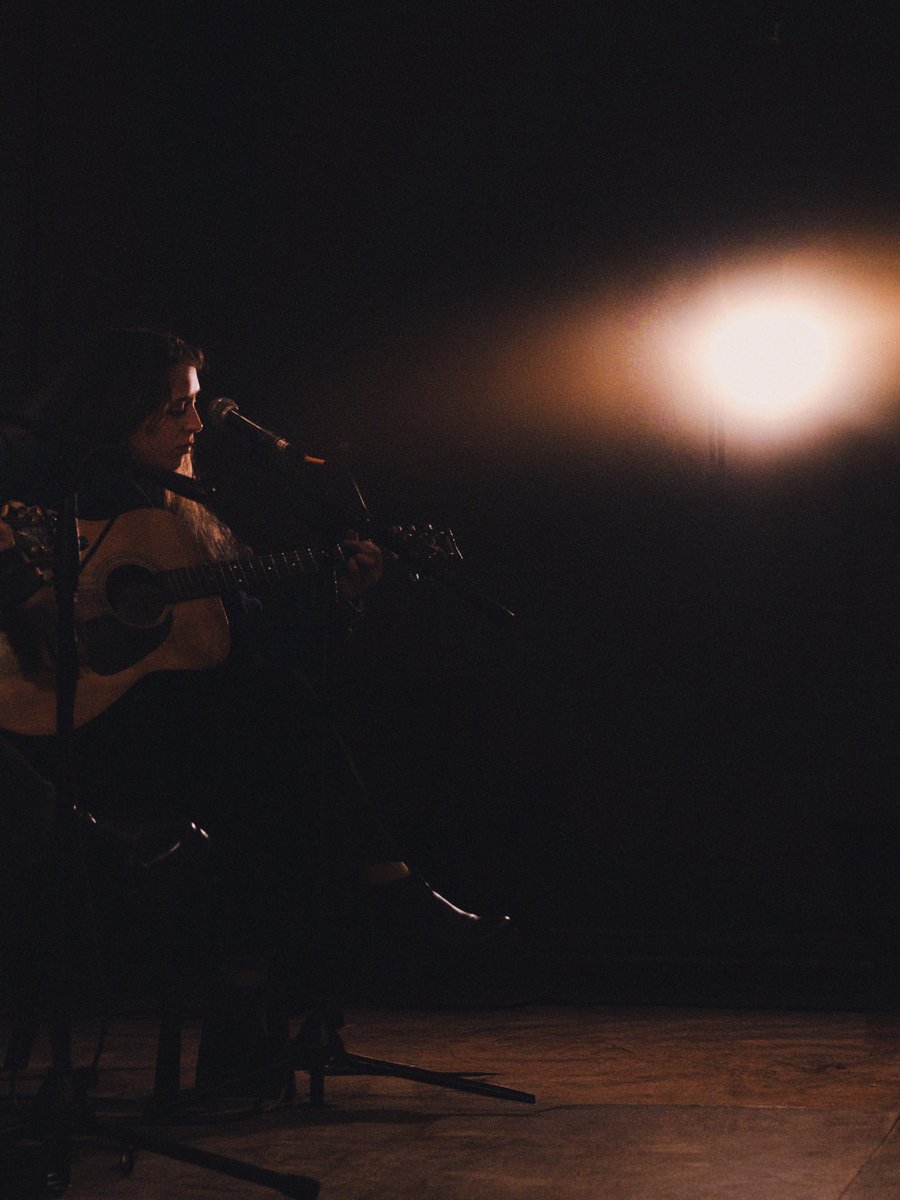 AnaylaOtra's tweet photo. El pasado viernes 22 de mayo musicalizamos la presentación del cortometraje “Éxito” en el Complejo Cultural Atlas.
En el corto se estrenó la canción “Qué sería”, nuestro segundo sencillo de nuestro próximo álbum “Tiempo y Espacio”. 
https://t.co/SflpruP0TD https://t.co/FGI46kfyVg