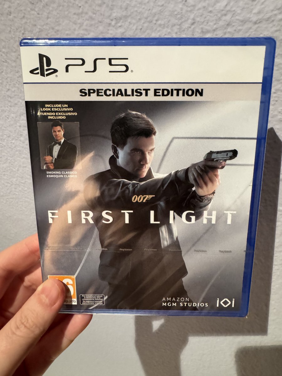 Athal_berth's tweet photo. Pues otro más para la colección!!

#007FirstLight https://t.co/a2v85Di29m