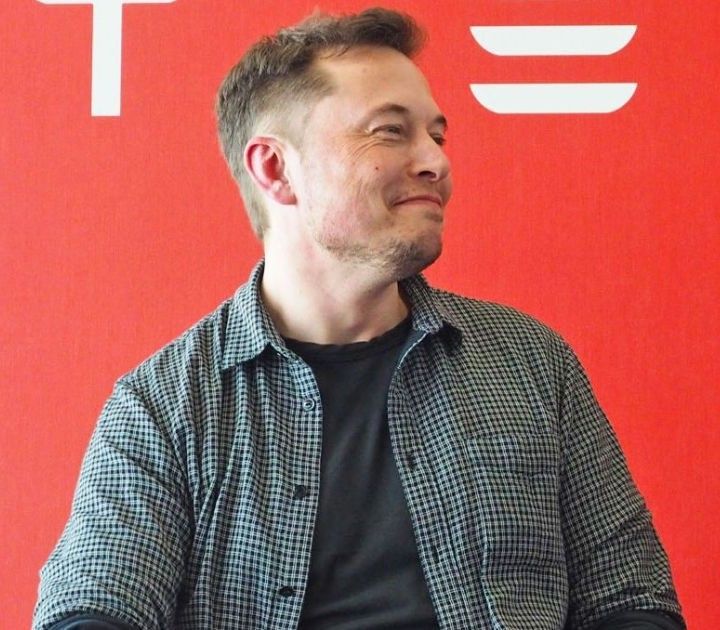 ElonScenario✨ tweet media