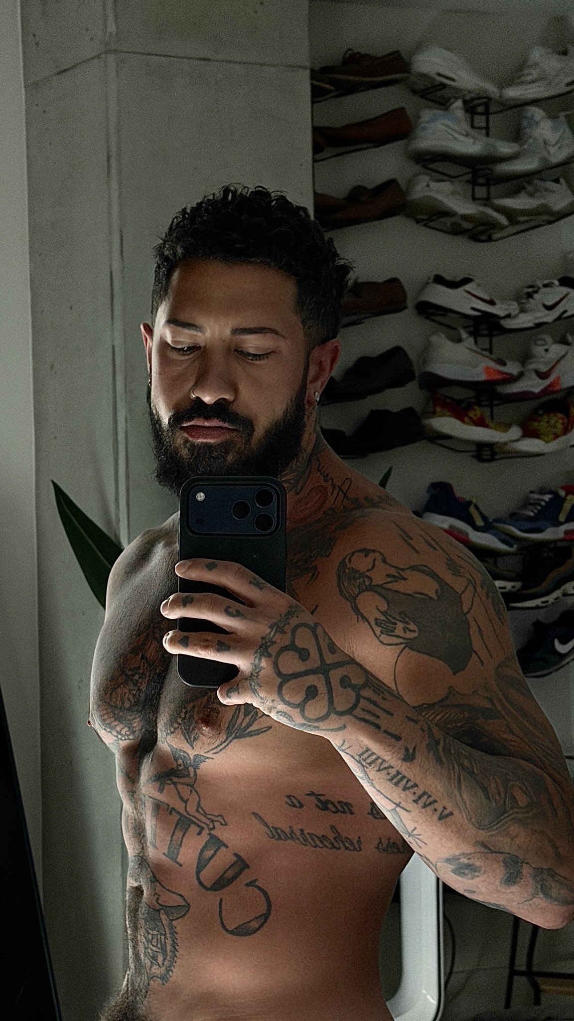If i woke you up like this you would... https://t.co/tbf2ES1zeF