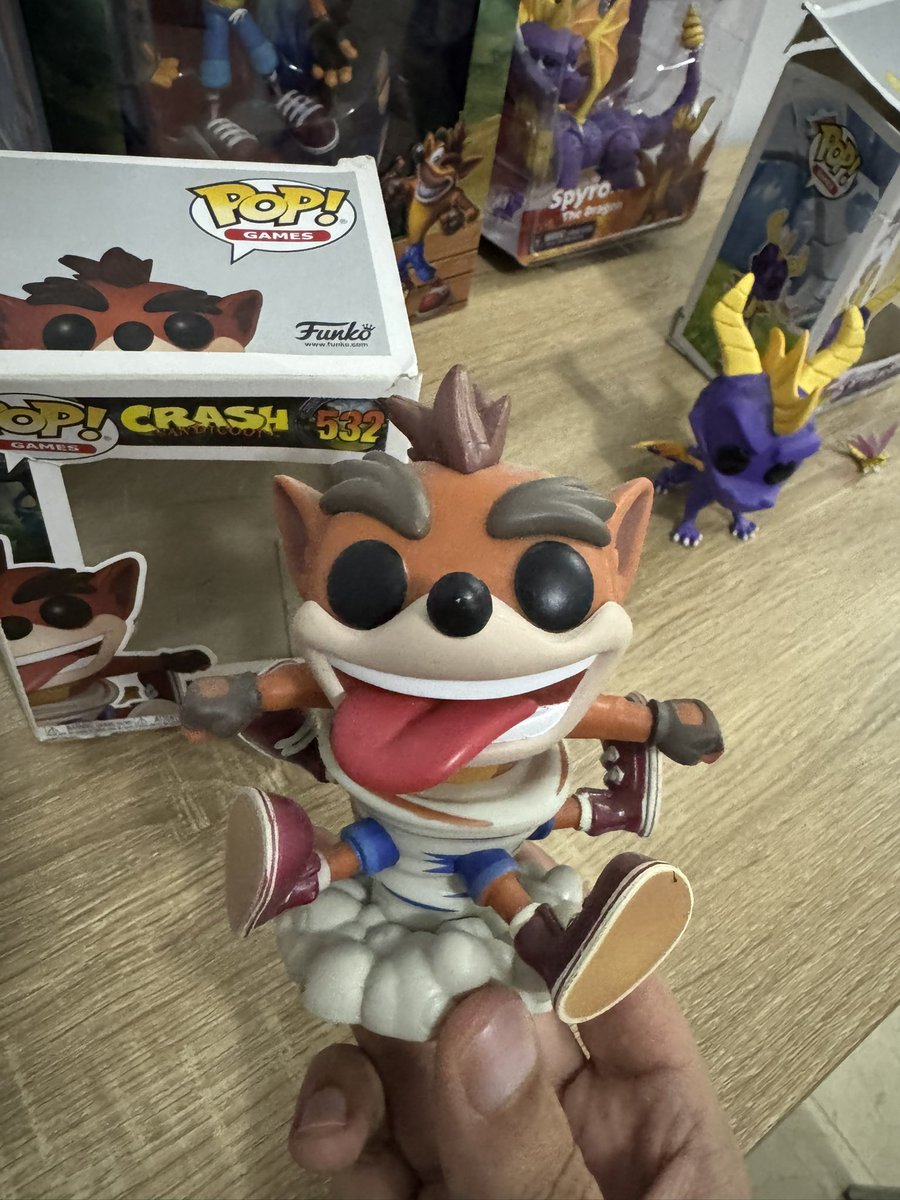 warydraws's tweet photo. Sharing my small collection of Crash and Spyro stuff. The #funkopops and #necafigures and a fanmade plushie my sis made for one of my birthdays (don’t judge his look, it was difficult for her to make)
I used to have the classic Crash plushie but my dog tore it apart years ago https://t.co/ODXjNG6XGq