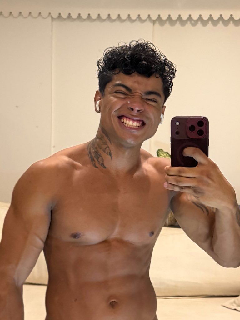 oficialleao's tweet photo. A liberdade sempre será a porta certa!
🥰 https://t.co/hXY2ghHGXr