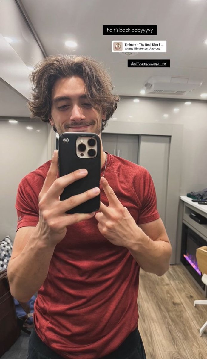 logansthinker's tweet photo. WE ARE SO FUCKING BACK https://t.co/6ErxVZaPfk