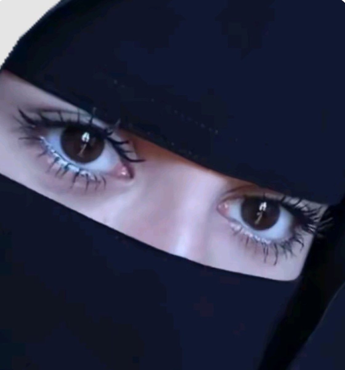 انثي جاذبيه tweet media