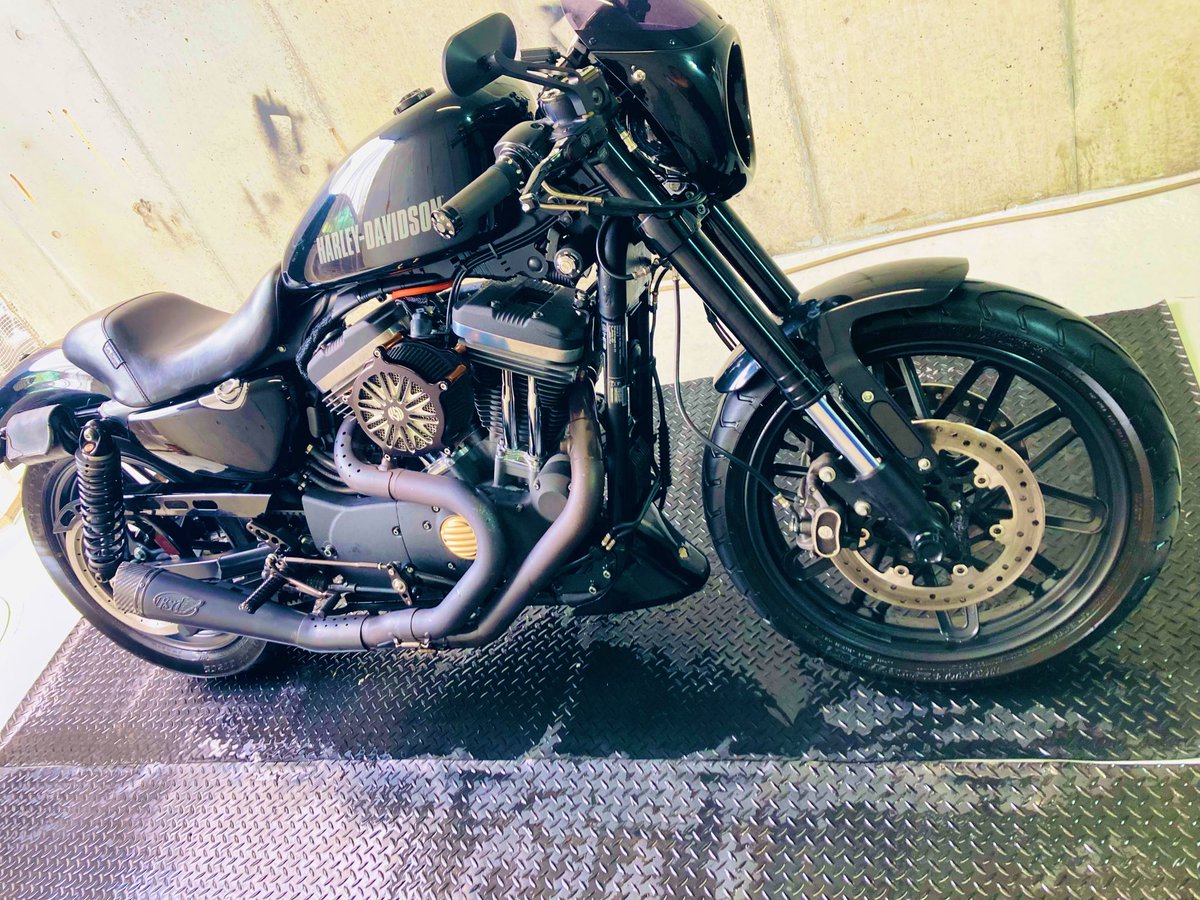 OldSalt0106's tweet photo. #バイク洗車Shine
横浜市戸塚区南舞岡1-10-62
Harley-Davidson  XL1200CX
洗車をさせて頂きました。
リピーターのお客様お越し頂きありがとう　御座います。
#手洗洗車
#泡洗車
#綺麗なバイク
#大型バイク
#ばいくが好きな人と繋がりたい 
#ばいくのある風景 
#ばいくのある生活 https://t.co/ThZk5QFM4u