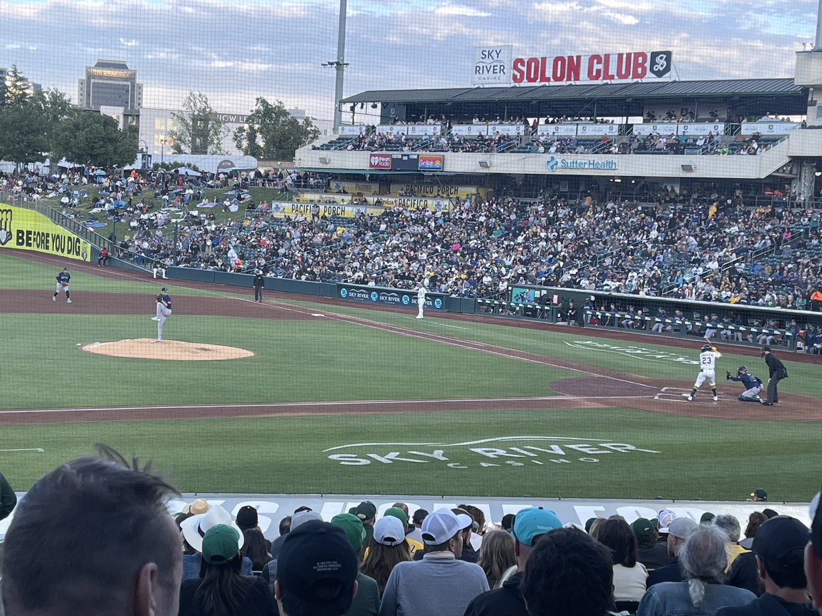 garystratton's tweet photo. @cougsgo @PuckSports Fun baseball in West Sacramento - 1st place Ms !! 

GoMs⚾️ #gomariners https://t.co/hBRfYEg0bA