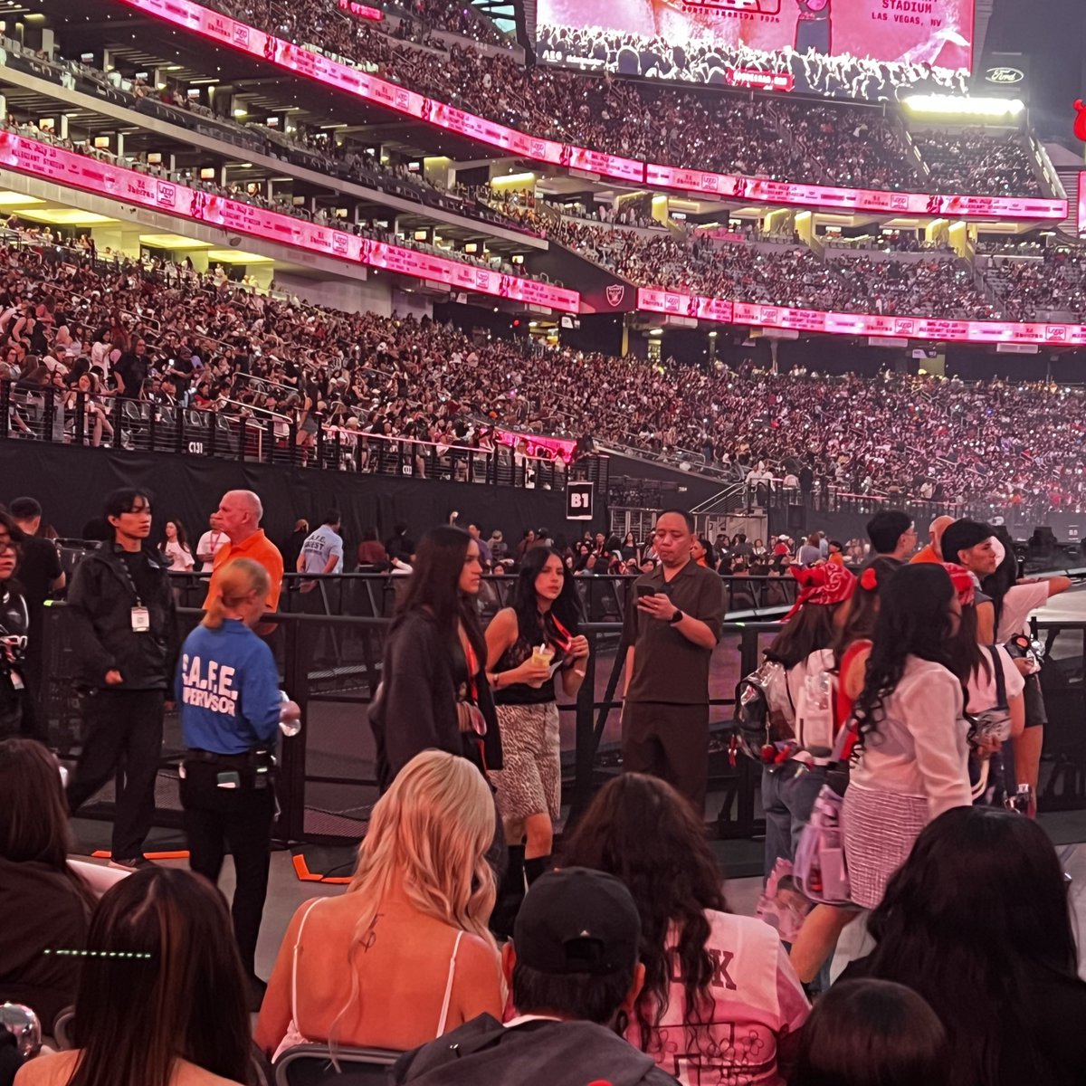 🐈‍⬛ ⁷ IS SEEING BTS !! tweet media