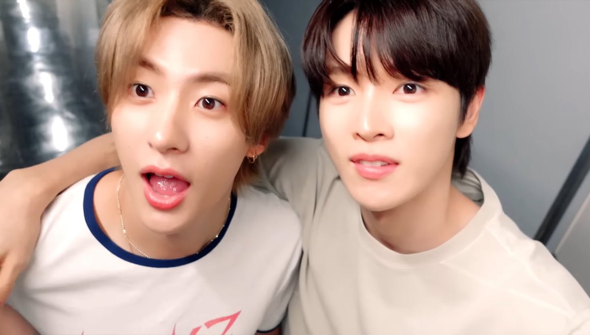 sungtonthinker's tweet photo. these syongton pics feel so domestic to me https://t.co/sYt95Fgmfy