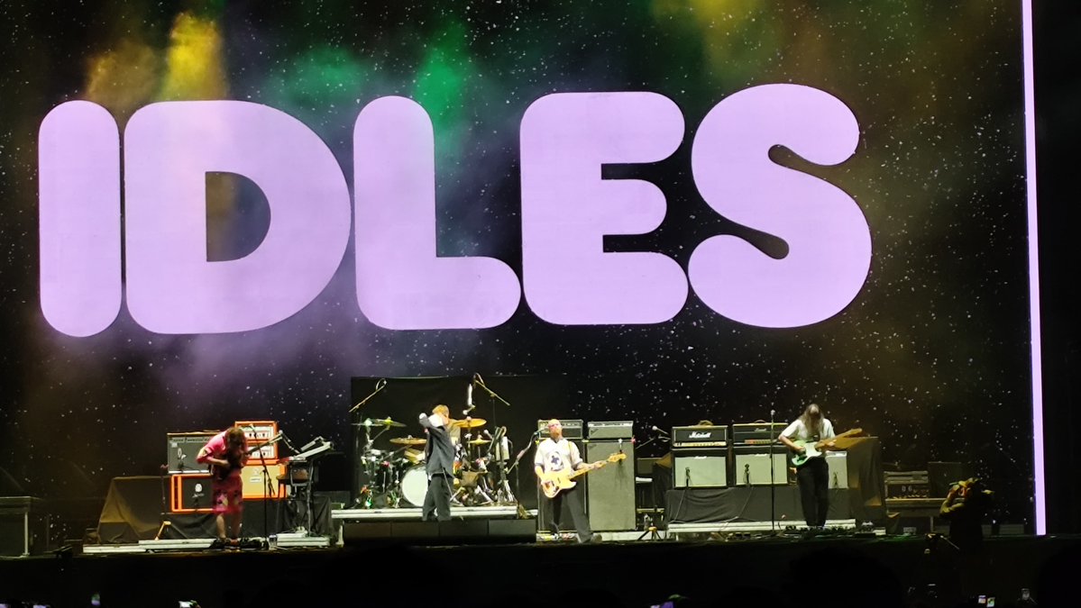 heavenandhellMx's tweet photo. IDLES poniendo el ambiente en la primera noche de System Of A Down en el Estadio GNP Seguros. 

🇦🇲

#SOAD #IDLES https://t.co/NdJR64jUfw