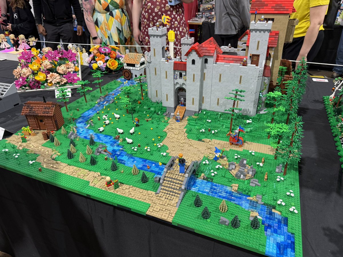 AdamJunction's tweet photo. New video up at Adam’s Brick Junction on YouTube! #LEGO #YouTube 

LEGO Calgary Castle - Northern Bricks 2026
https://t.co/23NmvYEFMA https://t.co/xE8RPzBa2z