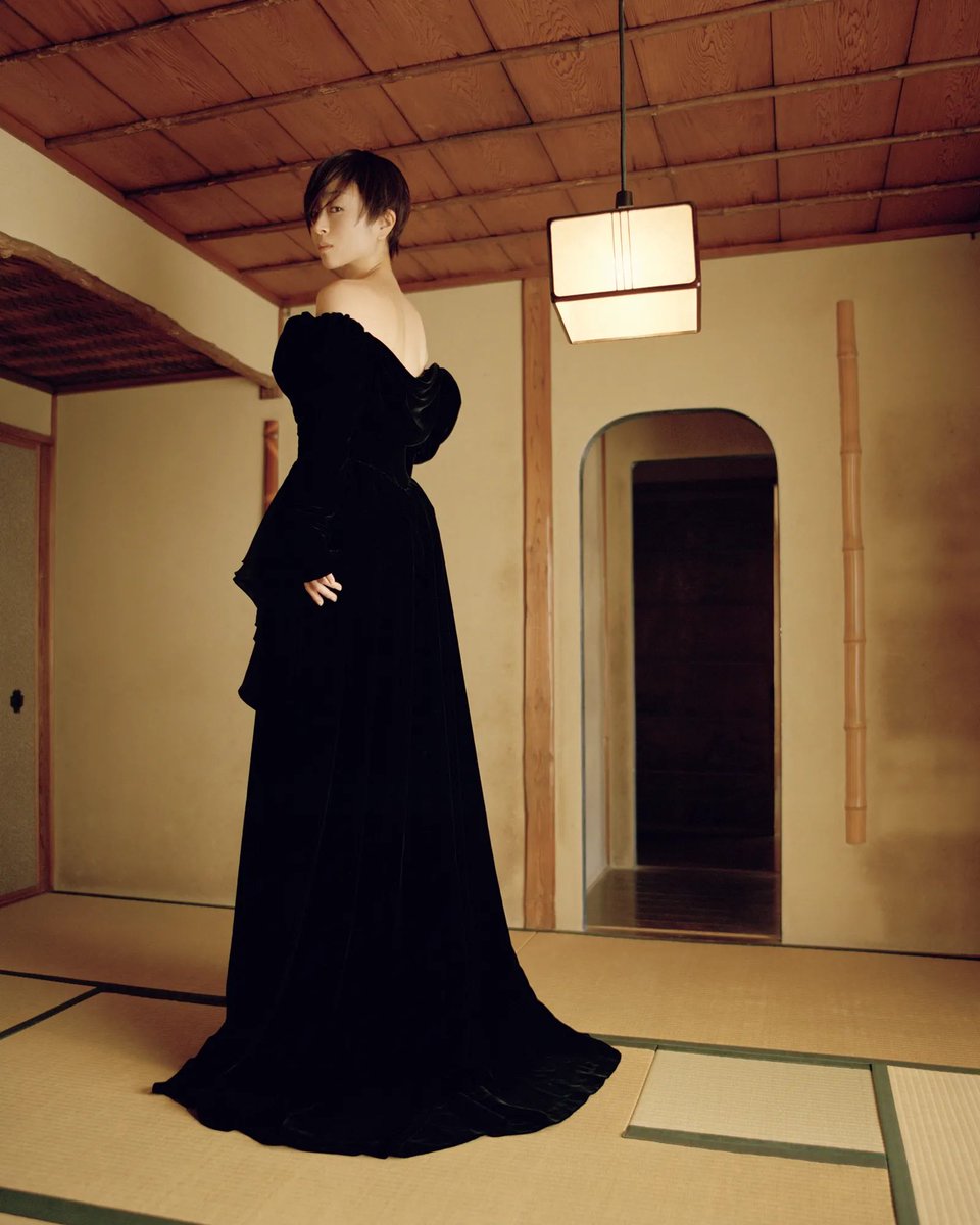 GQJAPAN's tweet photo. #宇多田ヒカル「私はずっとこういうことをやってきたんだなと思います。自分はいつも2つの視点、もしくは複数の視点のあいだにいて。その主観と客観がふとした瞬間につながるんです。それがものを作っていて一番面白い瞬間ですね」
https://t.co/KfTZB8bN77 https://t.co/hXZUXoMxXM