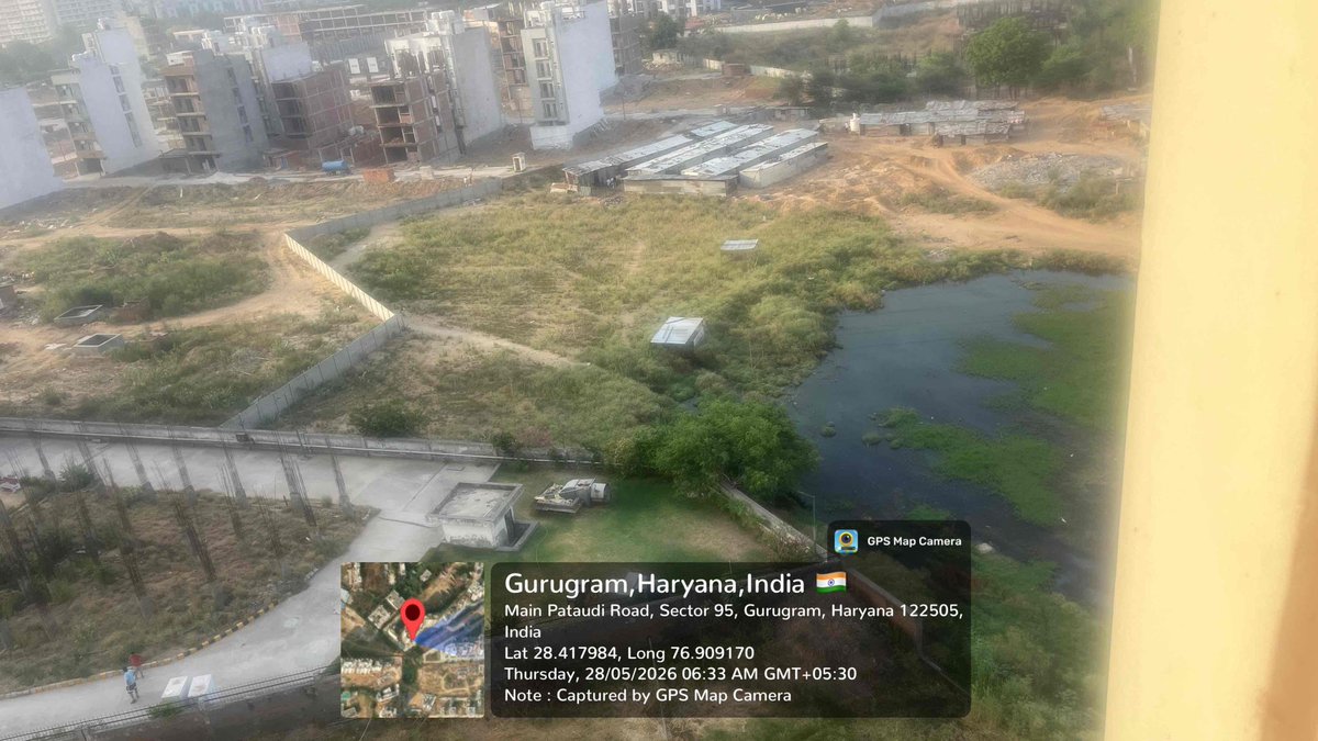SonuYadav2125's tweet photo. Shocking environmental negligence at Siddharth NCR green, Sector 95, Manesar/Gurugram. openly releasing untreated STP sewage water outside the society, creating a massive toxic pond beside residential buildings. Black contaminated water, foul smell, mosquito breeding, groundwater contamination — all in plain sight.
@cmohry @DC_Gurugram @HSPCB_official @MCG_Gurugram @MCManesar @CPCB_OFFICIAL
#Manesar #Gurugram #EnvironmentalCrime #Pollution #Sewage #STP #SaveGroundwater #Haryana