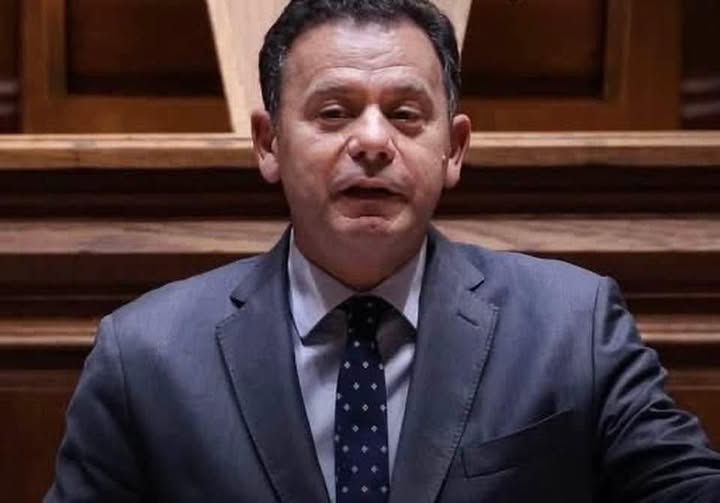manu1503 tweet media