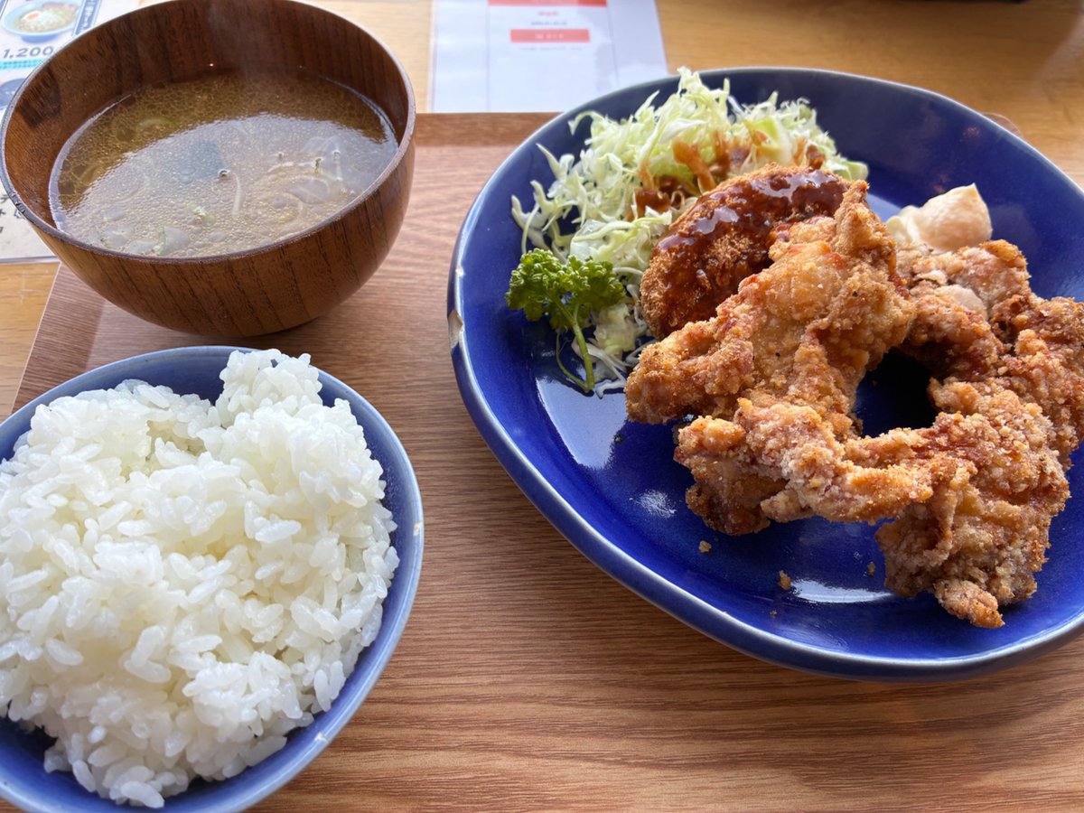 nowhere1369's tweet photo. 体重計に乗ってないからカロリーゼロ https://t.co/zy7zEUacwo