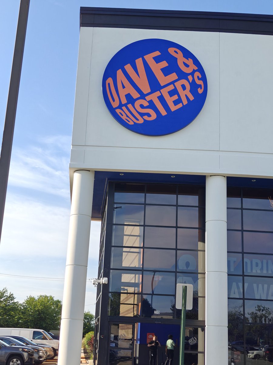 drink_fresca_'s tweet photo. Arrived to the newest maimai DX location in the US - Dave and Buster's in King of Prussia, PA! And it's less than ten minutes from my house 🥰 feeling so blessed https://t.co/flDQ7yJVay