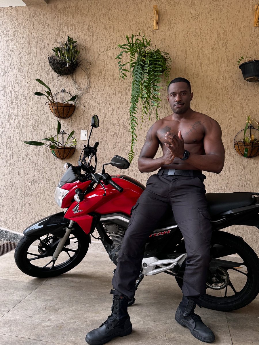 ErikoNasciment4's tweet photo. 🏍️🏍️ https://t.co/LprcSiEADh