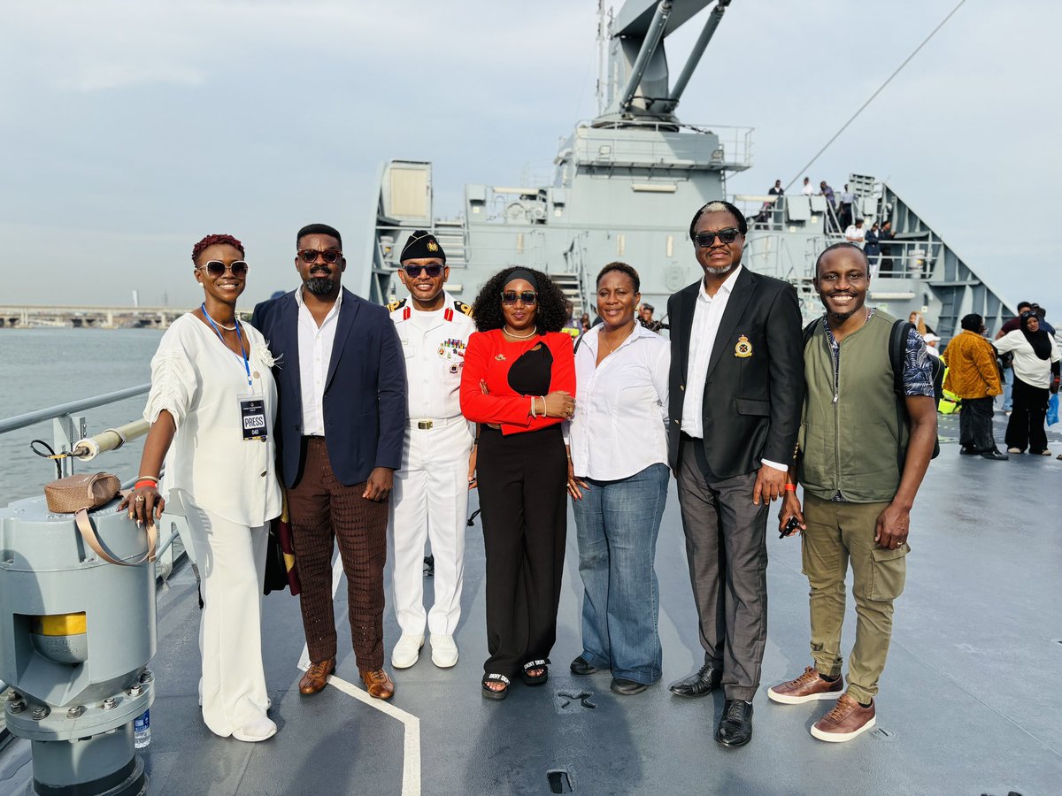 Tolu Ogunlesi tweet media