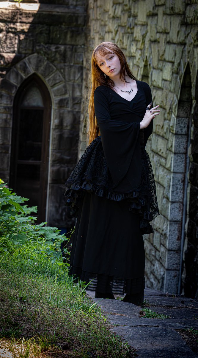 f_c_envision's tweet photo. #goth #pumphousepark #alternativegirl #whichyvibes https://t.co/W3ZzufWnDL