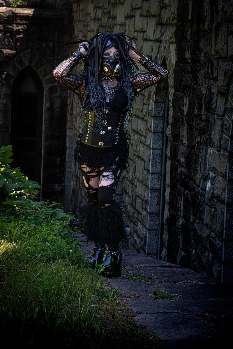 f_c_envision's tweet photo. #goth #pumphousepark #alternativegirl #whichyvibes https://t.co/YTy8s279MJ