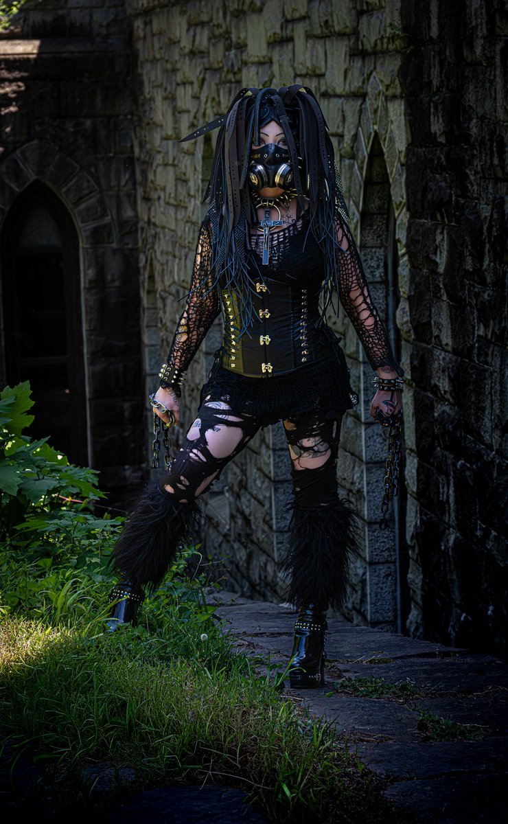 f_c_envision's tweet photo. #goth #pumphousepark #alternativegirl #whichyvibes https://t.co/YTy8s279MJ