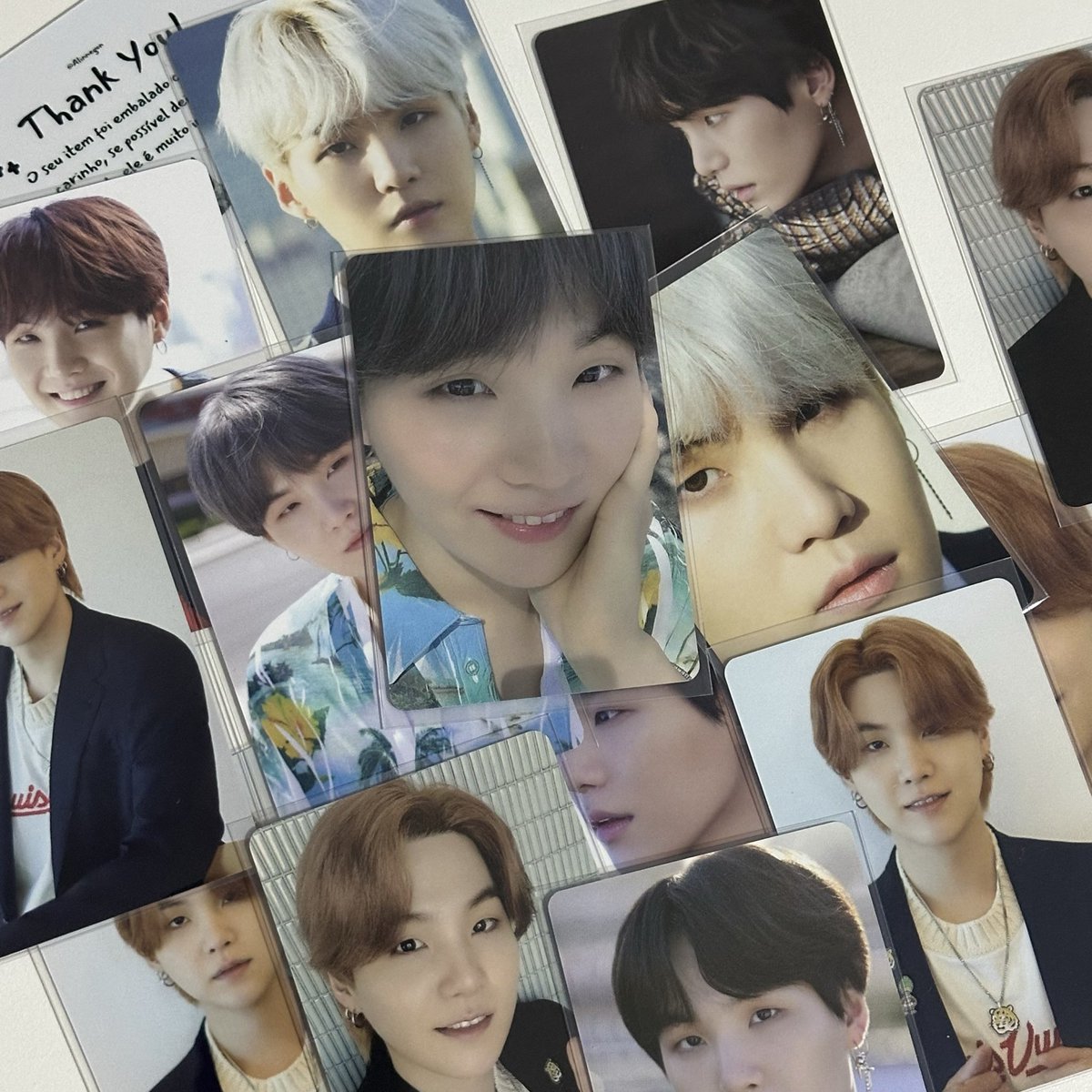 d2ijk's tweet photo. 📦 
feedback positivíssissimo para a @AlinneGon  
pela venda e envio do meu pacotinho recheado de yoongi(s) 🥺 veio tudo certinho e a aline foi mtoo querida comigo durante todo o processo! obrigada mais uma vez! https://t.co/W6qARkuwz4