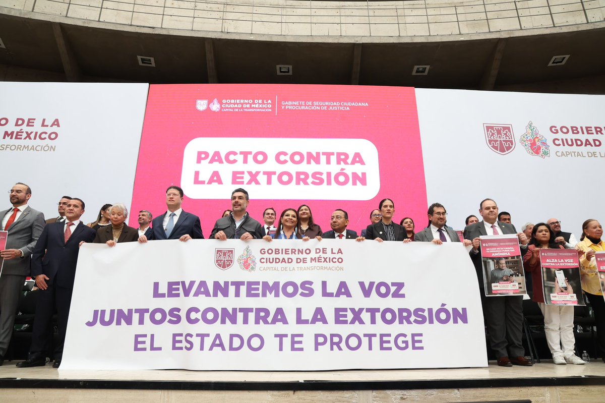 craviotocesar's tweet photo. ¡Unánime el combate a la #extorsión! 💪

Felicito la aprobación por unanimidad en el @Congreso_CdMex de la iniciativa enviada por nuestra Jefa de Gobierno, @ClaraBrugadaM, para introducir el delito de “hostigamiento coercitivo” al Código Penal. 📜 

Como parte del Pacto Contra la Extorsión, la #CiudadDeMéxico avanza con firmeza en el combate a este delito. 

¡Agradecemos a todos los grupos parlamentarios su voto a favor de la seguridad y la tranquilidad de la ciudadanía! ✅🤝