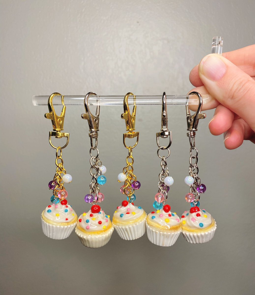 kyaabaird's tweet photo. Tomorrow is my birthday!!
Let’s get these last few birthday treat charms sold🧁❤️ https://t.co/1EqKMMHSc7