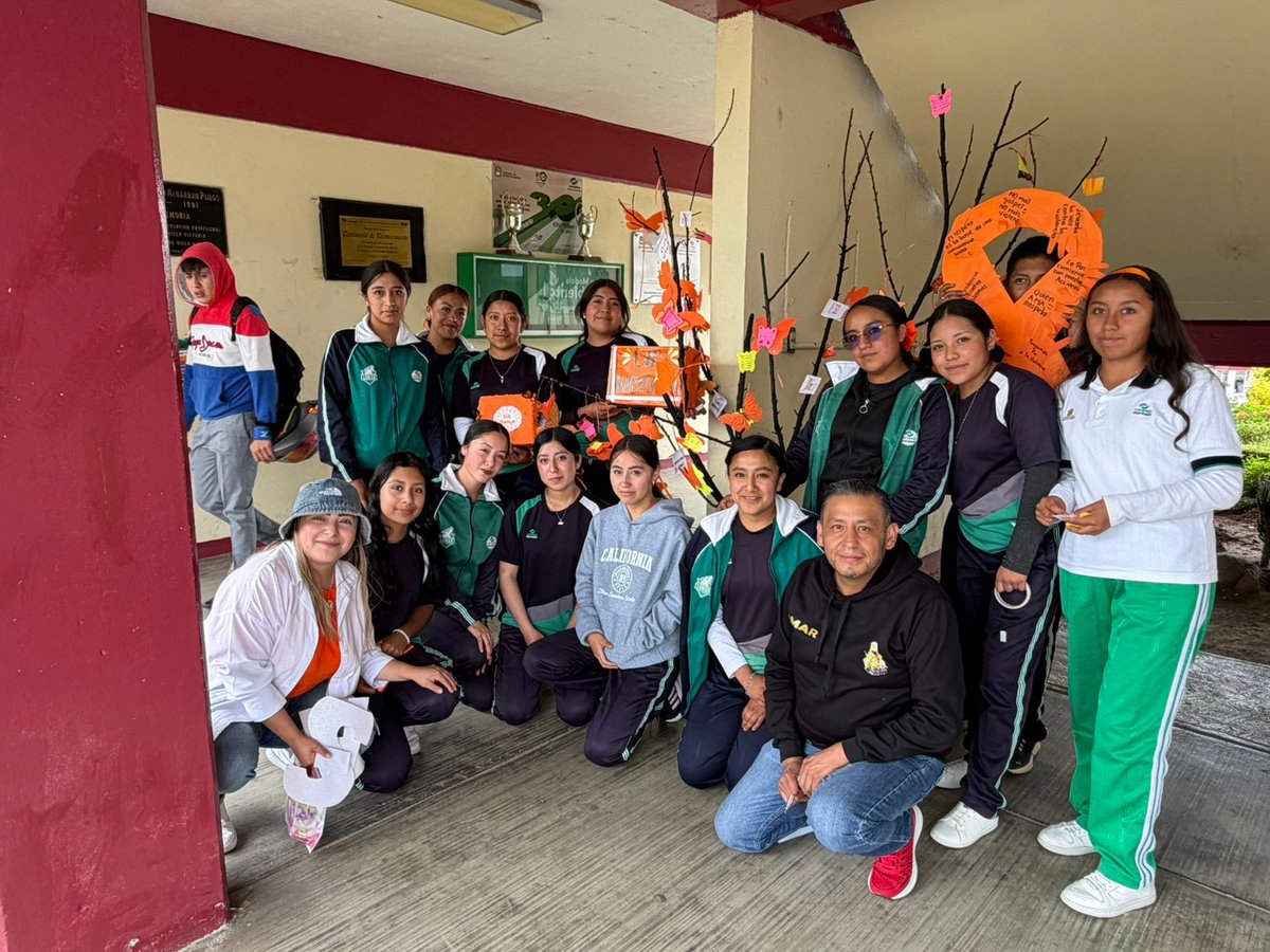 CemVillaVict's tweet photo. En el marco del #DíaNaranja, fomentamos una convivencia basada en la igualdad.

#ApasionadamenteCONALEP #OrgullosamenteCONALEP https://t.co/a5SB3NTK48