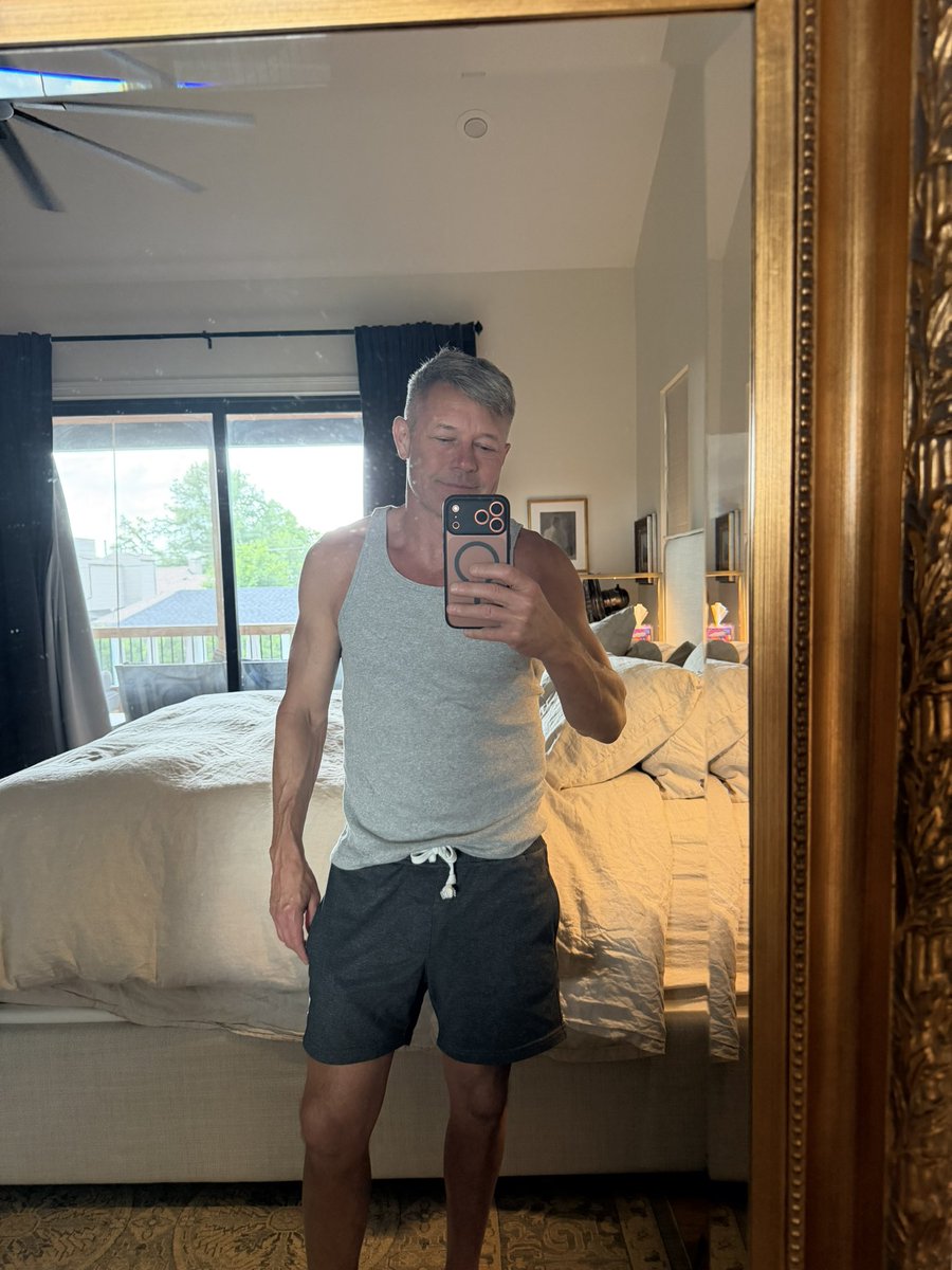 DaddyType8's tweet photo. Long day. Got some walks in and core at the gym. Tired ! https://t.co/Recal6xkXH