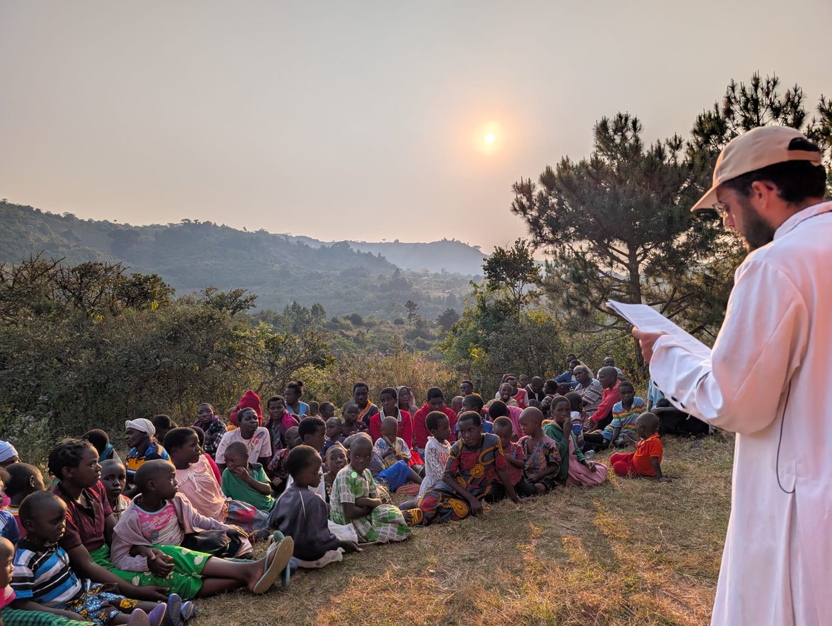 Padre Javier Olivera Ravasi tweet media