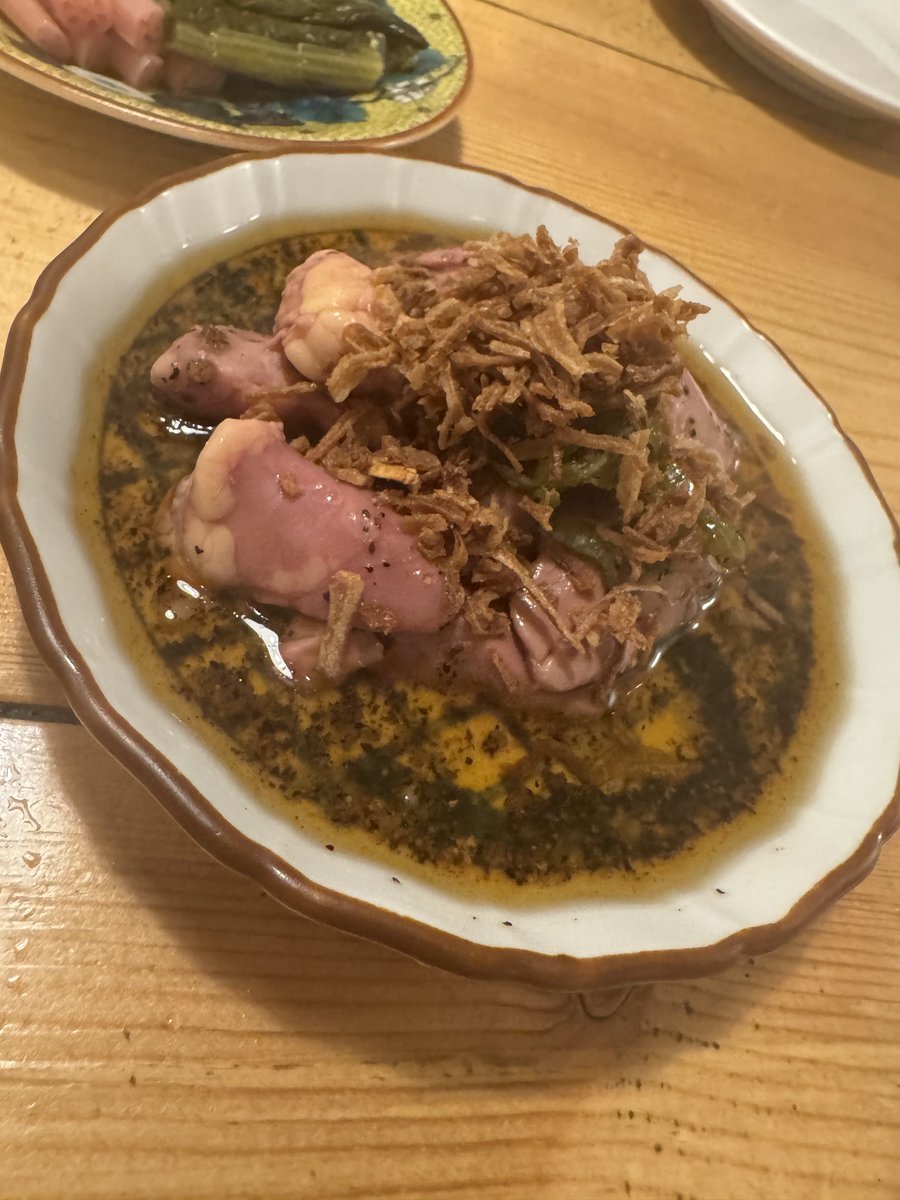 SakekoB's tweet photo. 新卒で入った前職の会社の仲間で久々の会。自分も良い年齢になったのに新入社員な気持ちに戻る不思議な感じ。改めて若い頃の私はダメな社員だったんだなぁと苦笑するエピソードがたくさん出てきたわ…
先輩が会の頭から最後までうるさく喋りすぎて、Apple Watchが騒音認定してきたのがウケる笑 https://t.co/Vy90KAc6m5
