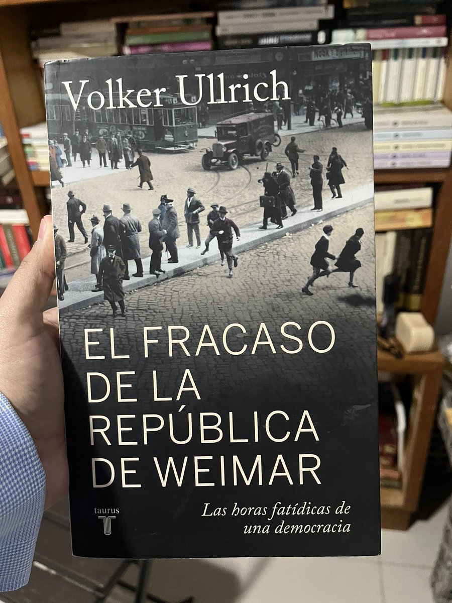 EdgarYost's tweet photo. Estimado @EdJorgePrats para profundizar en ese proceso te recomiendo este trabajo, donde se desmenuza el papel de Von Papen y toda esa élite.,Que creyó en manejar a Hitler. https://t.co/lwlAIUDtUN