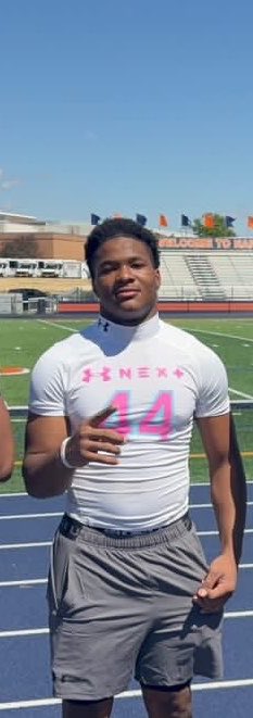 showtimeedj3's tweet photo. HAD A GOOD PERFORMANCE AT THE UA NEXT CAMP IN GOT MY NAME OUT THERE AS A 8TH GRADER BUT ONE THING I DEFINITELY DIDNT DO MY BEST ON MY VERT….. But thanks to https://t.co/9LV4CypWvO