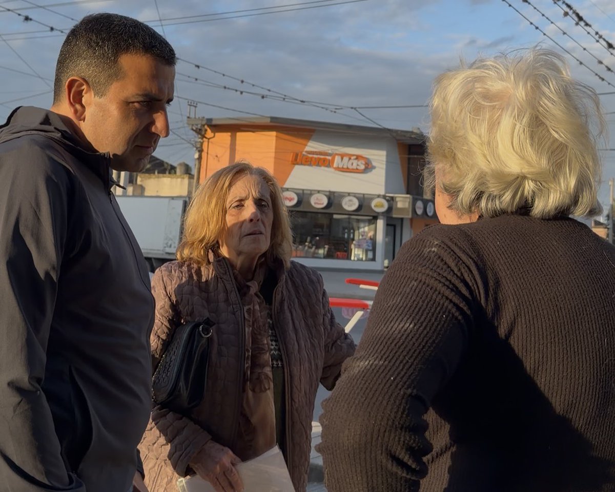 ARomanoNorri's tweet photo. En Villa Urquiza compartimos un encuentro con vecinas, escuchamos sus inquietudes y conversamos sobre las principales necesidades de la zona. https://t.co/yZv3q3LnBe