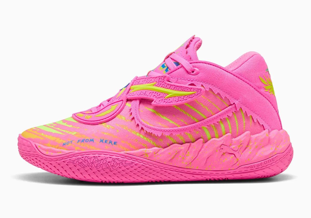 JustFreshKicks tweet media
