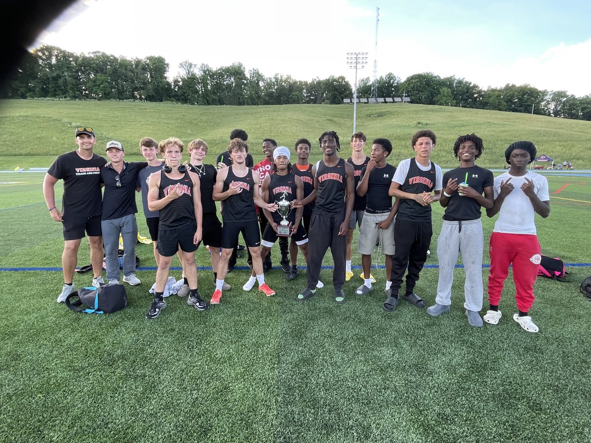 Greg_BHCSports's tweet photo. Virginia high boys and Lee high girls win region 2D track and field titles.  #hctrk https://t.co/8K34fsq0tL