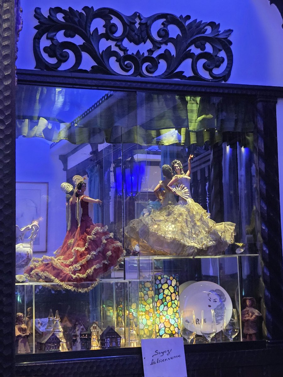 当店ゆかりの画家「東郷青児」✨〜 当店（ #喫茶ソワレ ）には、ゆかり
