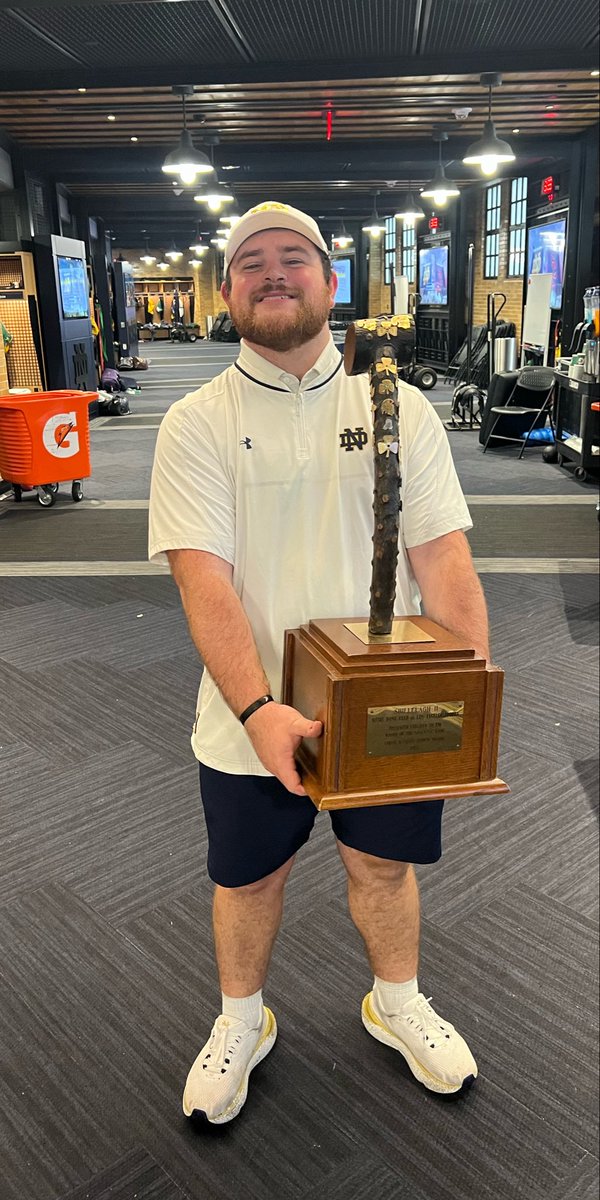 Zsmitty_58's tweet photo. STAYING H☘️ME pt. 2!!

Proud and blessed to say I will be returning as Equipment Intern for the 2026-27 season with @NDFootball! Excited to have the opportunity to keep working for this incredible University, staff, players, and community. 

Let’s Go Irish! ☘️ #LND https://t.co/xSdvgoXL3M