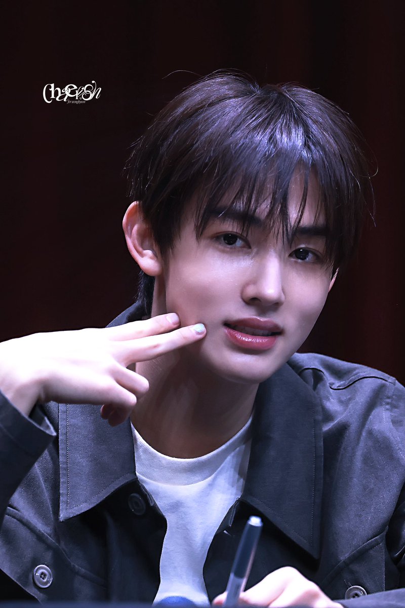 chaerish0113's tweet photo. 260525 뮤아트 팬싸 

#CORTIS #성현 
#SEONGHYEON #코르티스 https://t.co/zxs5890kzh