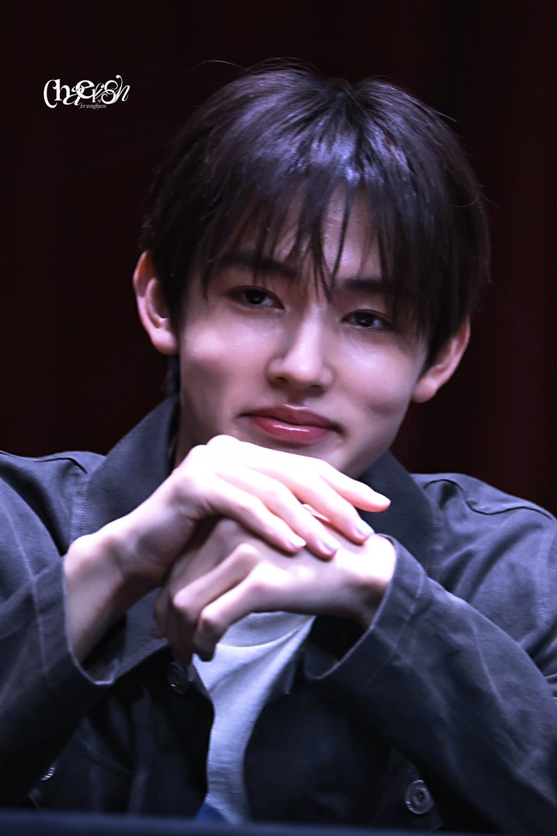 chaerish0113's tweet photo. 260525 뮤아트 팬싸 

#CORTIS #성현 
#SEONGHYEON #코르티스 https://t.co/zxs5890kzh
