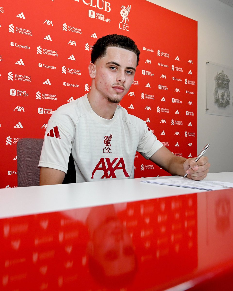 Liverpool FC Transfer Centre tweet media