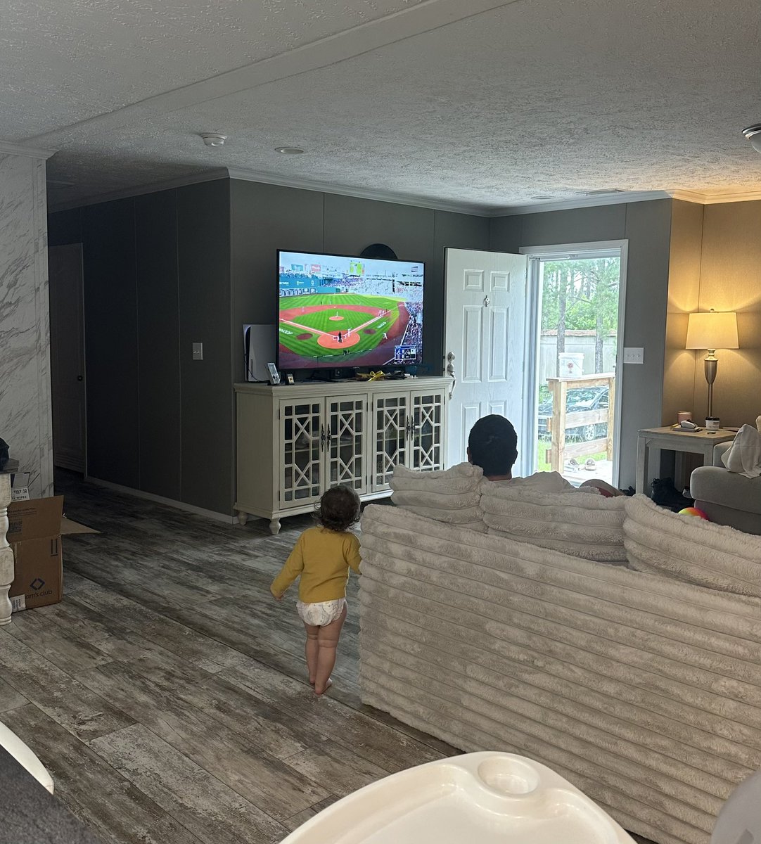 JadaMonique09's tweet photo. If Daddy is watching the @Braves then Nola is watching too ⚾️ 

@Dylan_P24 https://t.co/wctPVXBET0
