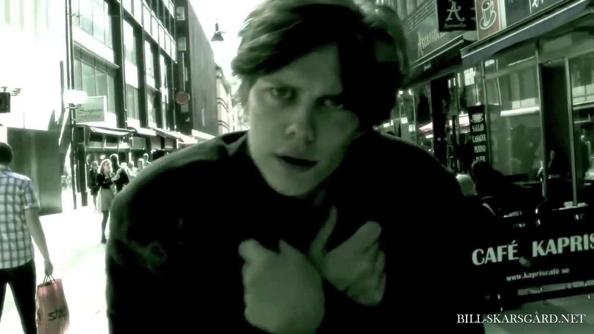 kirzstie's tweet photo. Bill Skarsgård in "Bränner ner ett hus" - Dom Dummaste (2011) MV https://t.co/8vwnUhp60c
