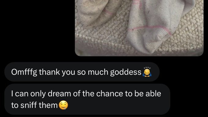 YouPayKayle's tweet photo. making losers p@y to see my dirty socks 🤣 it’s too easyyyyy https://t.co/K3N3gmFvoV