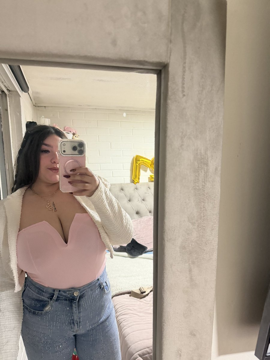 Mariajmb27's tweet photo. Happy Birthday to me, hello 27💕🥳 https://t.co/dQDYg1uQbl