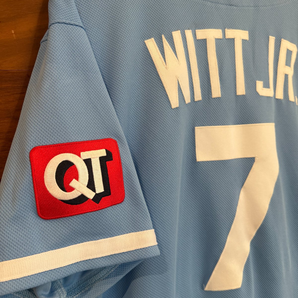 RoyalsAuthentic's tweet photo. Our auction is live and ready for bids! Visit https://t.co/00w7gzgq4v to see this game-used Bobby Witt Jr. jersey! https://t.co/Zi3fFxiBRH